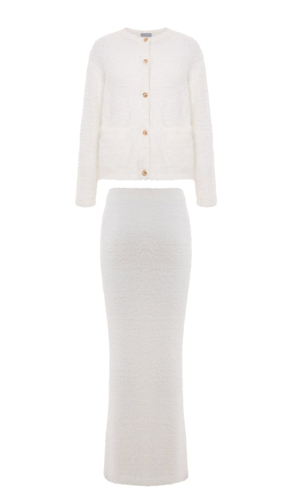 Conjunto de cárdigan de punto esponjoso y falda larga 