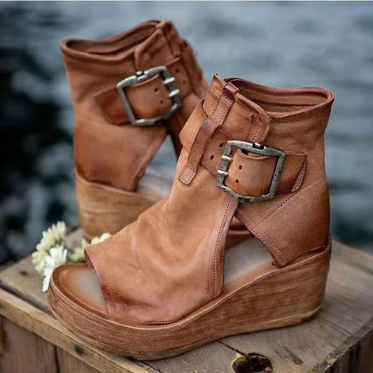 Niasya - Buckle Strap Wedge Ankle Boots